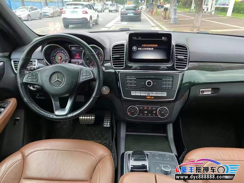 17年奔驰GLE轿车抵押车出售