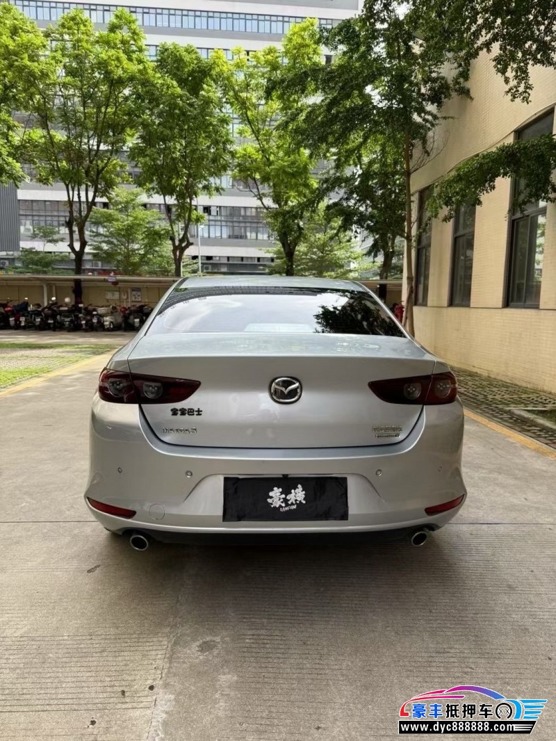 20年马自达昂克赛拉轿车抵押车出售