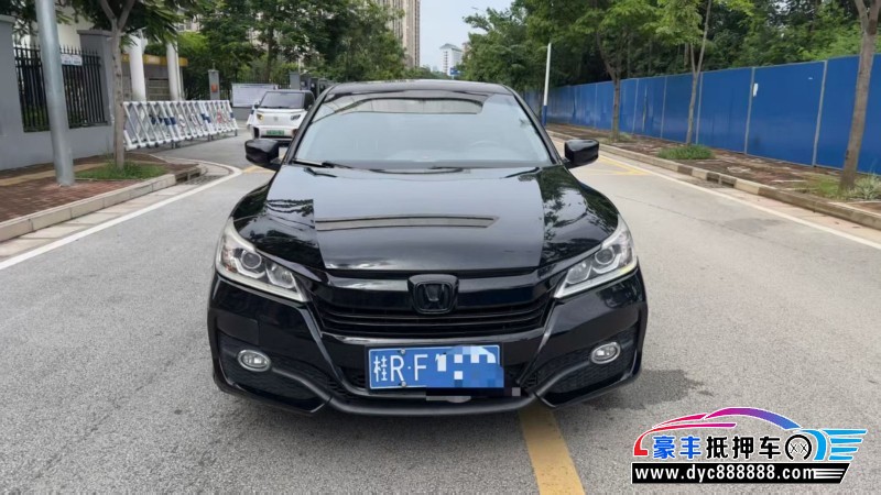 17年本田雅阁轿车抵押车出售