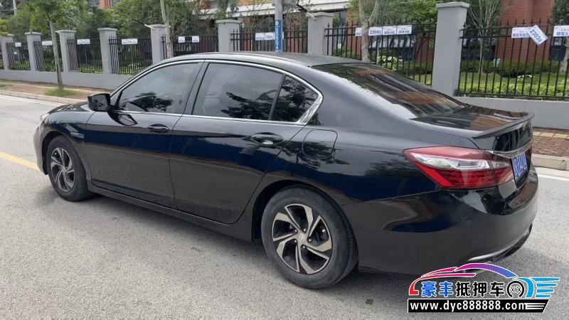 17年本田雅阁轿车抵押车出售