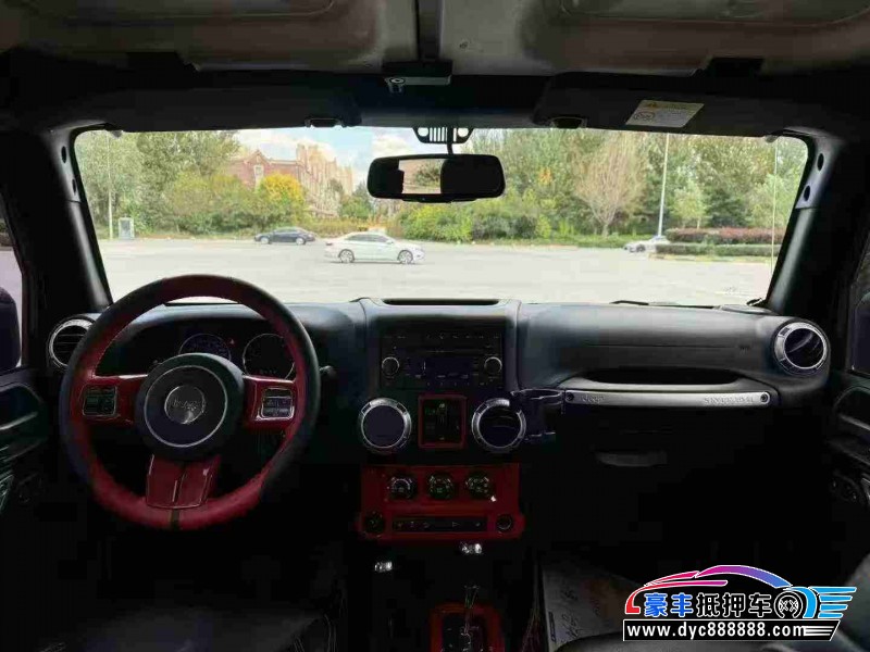 17年Jeep牧马人轿车抵押车出售