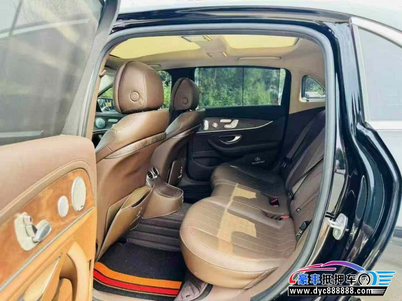 20年奔驰E轿车抵押车出售