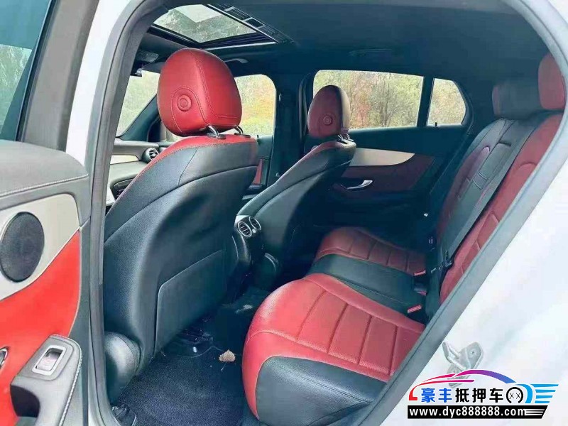 18年奔驰GLC轿车抵押车出售