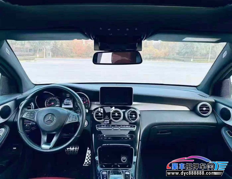 18年奔驰GLC轿车抵押车出售