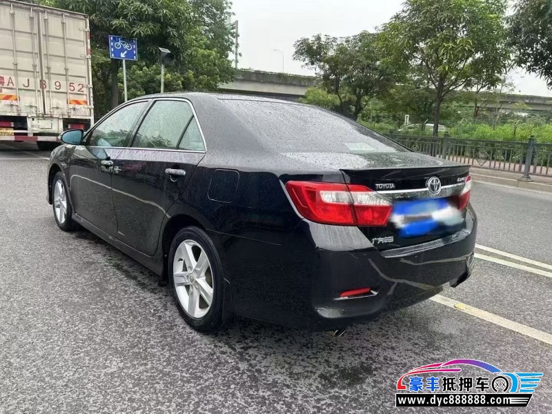 12年丰田凯美瑞轿车抵押车出售