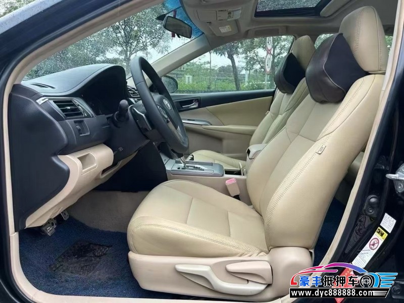 12年丰田凯美瑞轿车抵押车出售