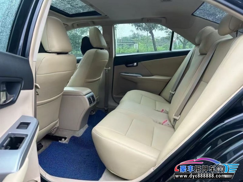 12年丰田凯美瑞轿车抵押车出售