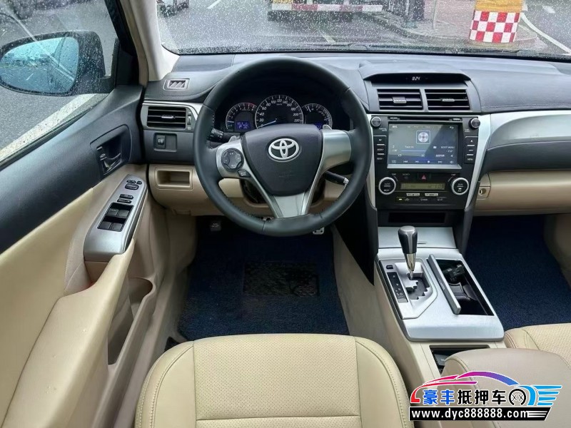 12年丰田凯美瑞轿车抵押车出售