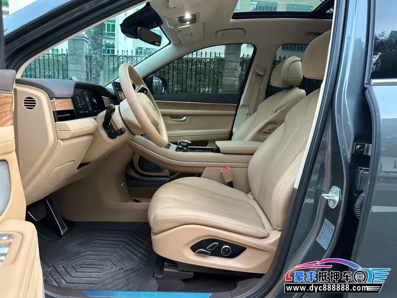 25年华为问界轿车抵押车出售