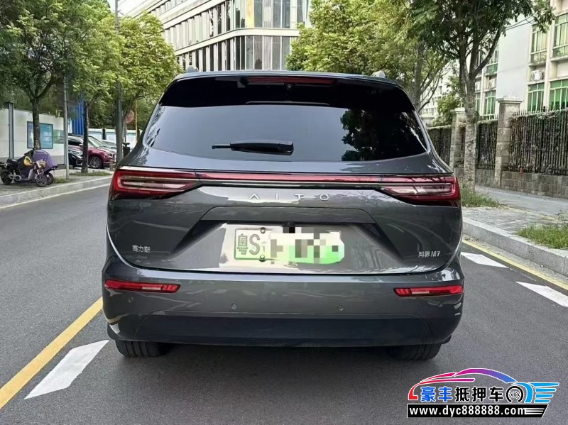 25年华为问界轿车抵押车出售