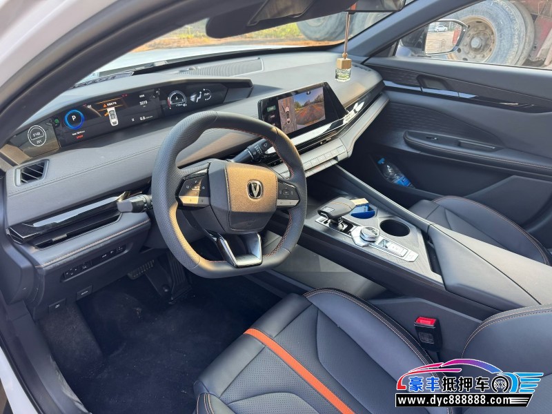 25年长安长安UNI轿车抵押车出售