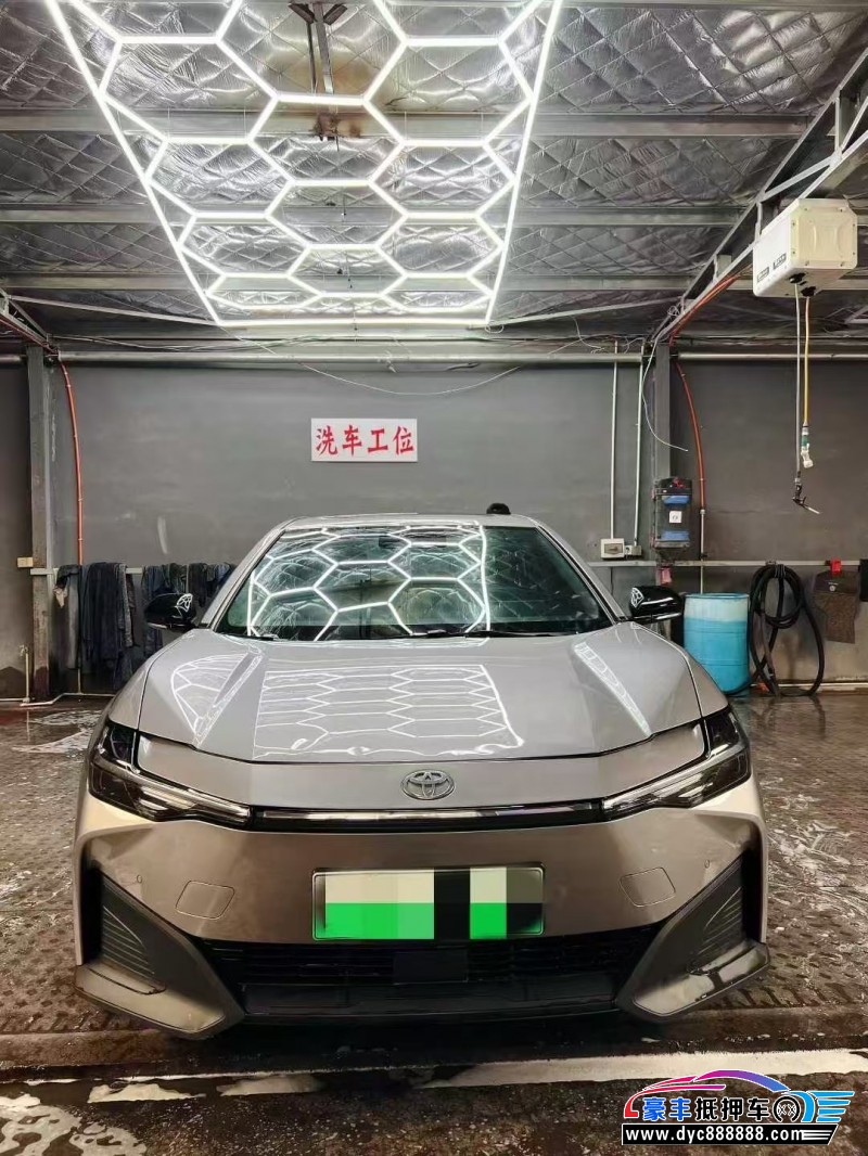 23年丰田BZ3轿车抵押车出售