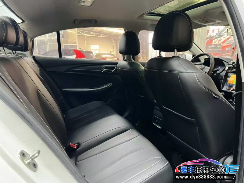 20年荣威i5轿车抵押车出售