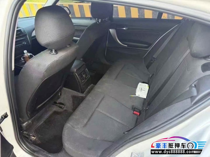 15年宝马1系轿车抵押车出售