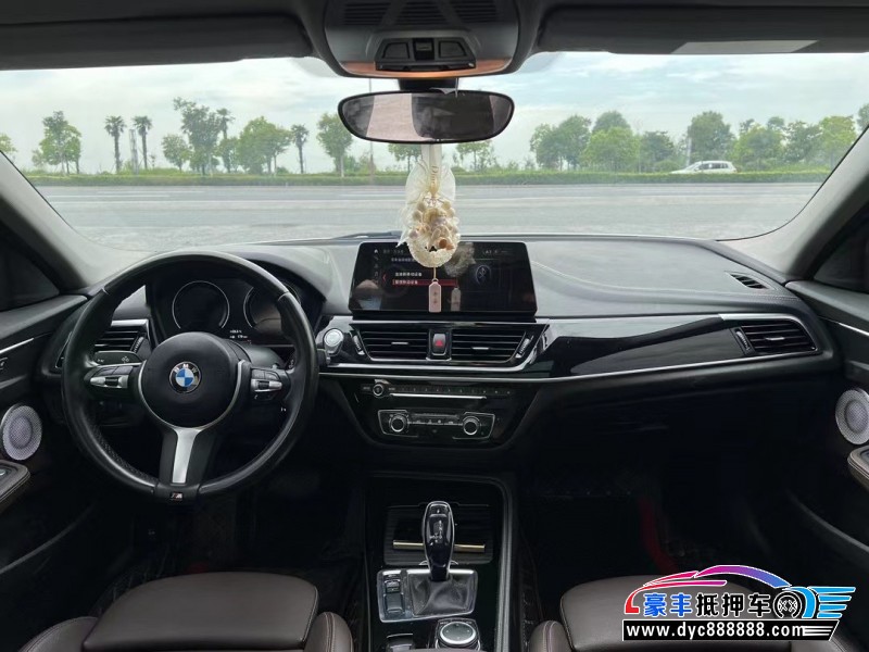 23年宝马1系轿车抵押车出售