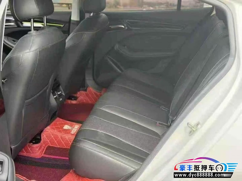 22年荣威i5轿车抵押车出售