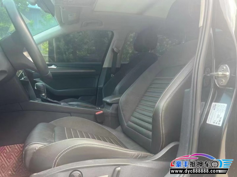 21年大众迈腾轿车抵押车出售