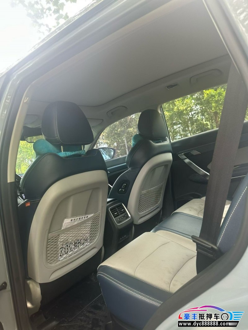 21年吉利博越轿车抵押车出售