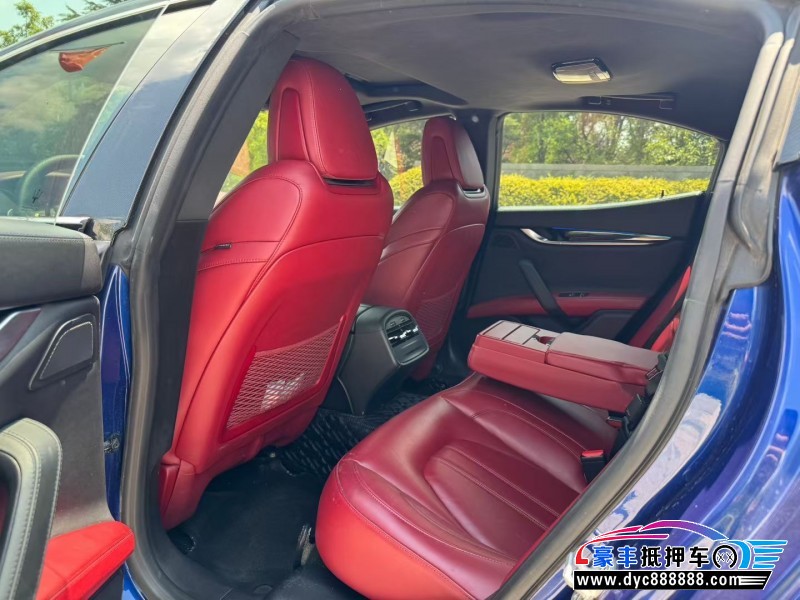 17年玛莎拉蒂Ghibli轿车抵押车出售