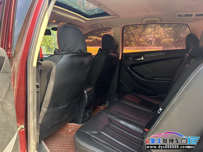 18年东风风光580轿车抵押车出售