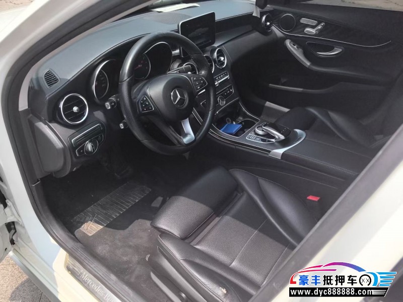 18年奔驰C轿车抵押车出售