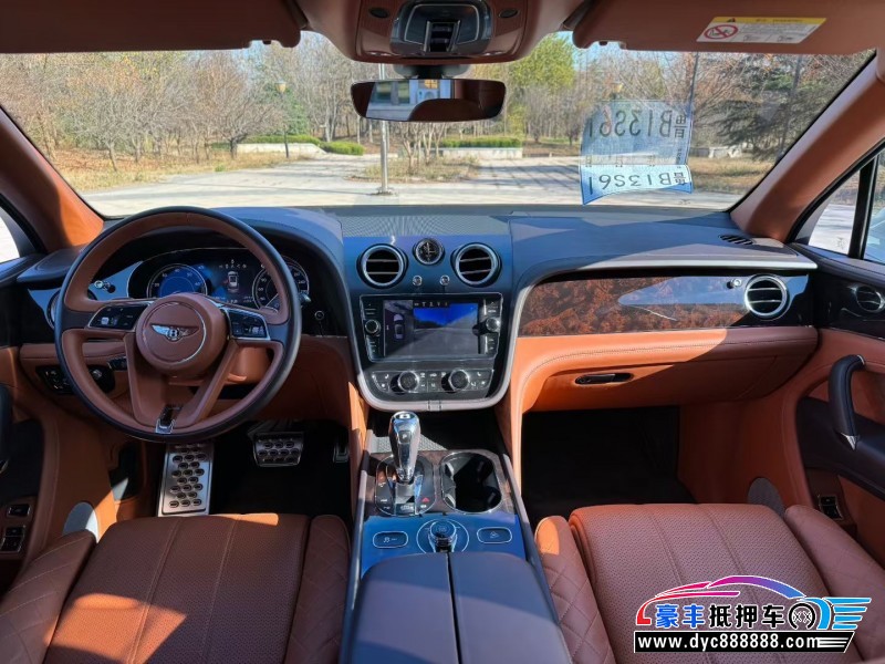 17年宾利添越轿车抵押车出售