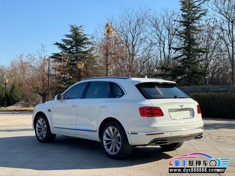 17年宾利添越轿车抵押车出售