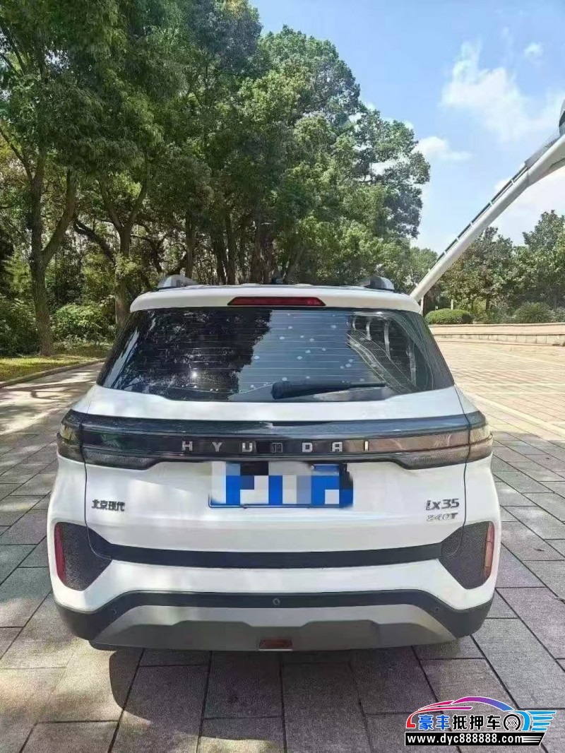 22年现代ix35轿车抵押车出售