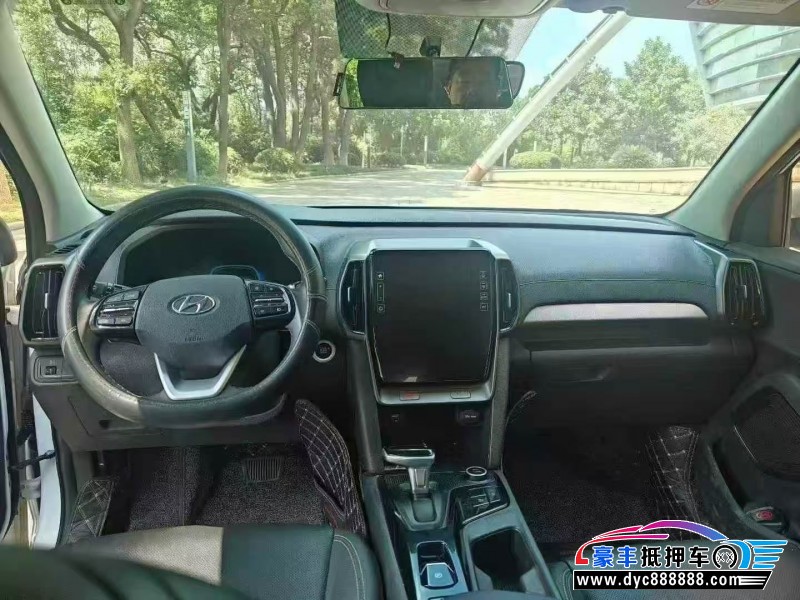 22年现代ix35轿车抵押车出售