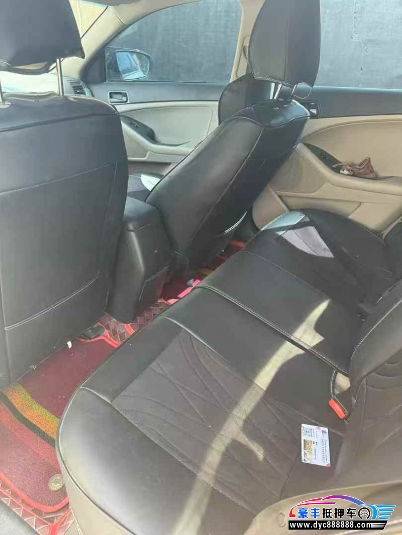 17年起亚K5轿车抵押车出售