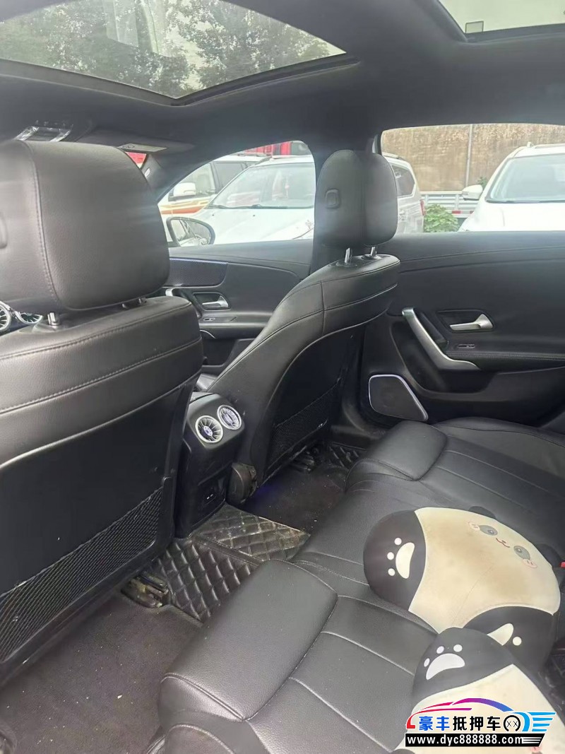 20年奔驰A轿车抵押车出售