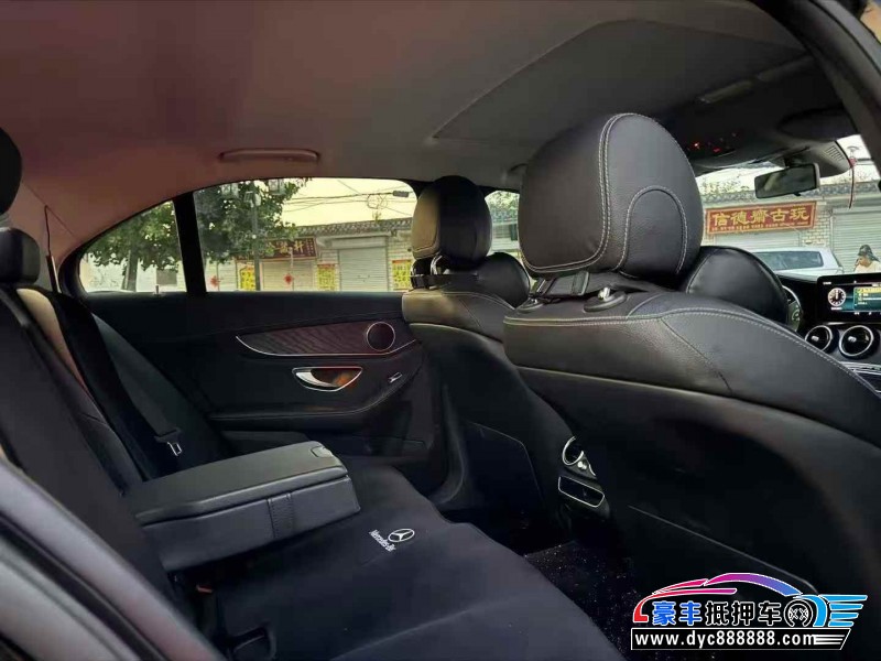 20年奔驰C轿车抵押车出售