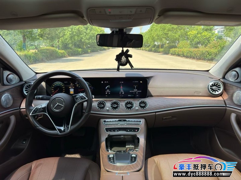 23年奔驰E轿车抵押车出售