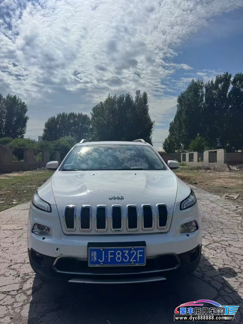 17年Jeep自由光轿车抵押车出售