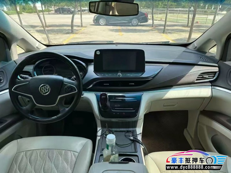 20年别克GL8轿车抵押车出售