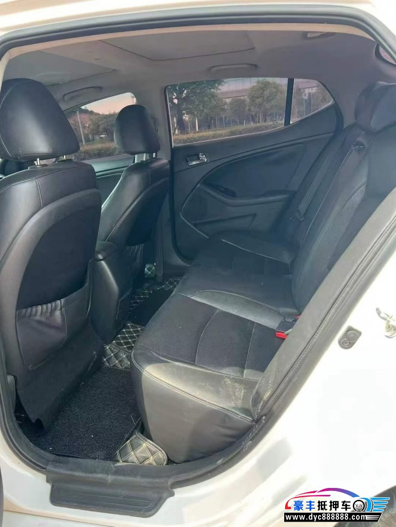 15年起亚K5轿车抵押车出售