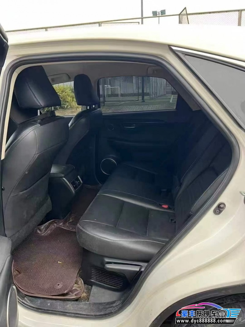 15年雷克萨斯NX轿车抵押车出售