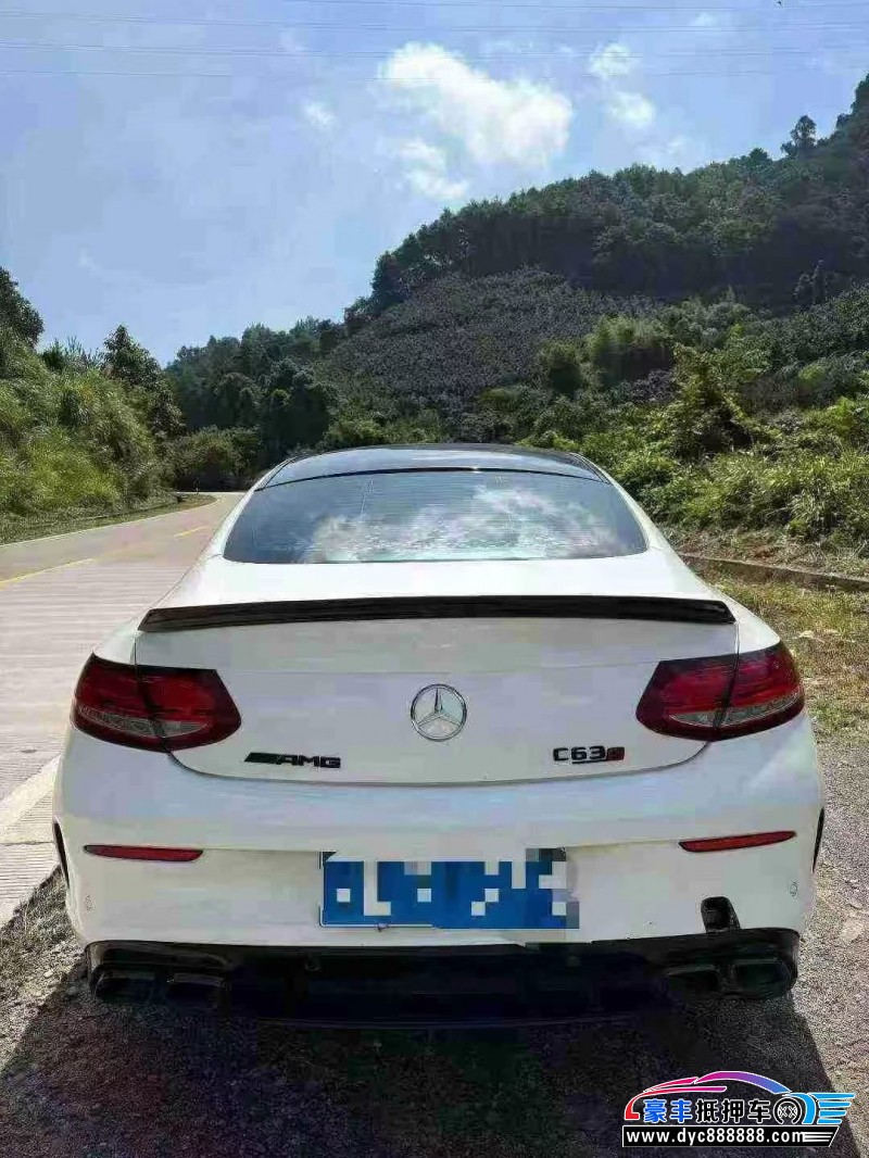 16年奔驰C轿车抵押车出售