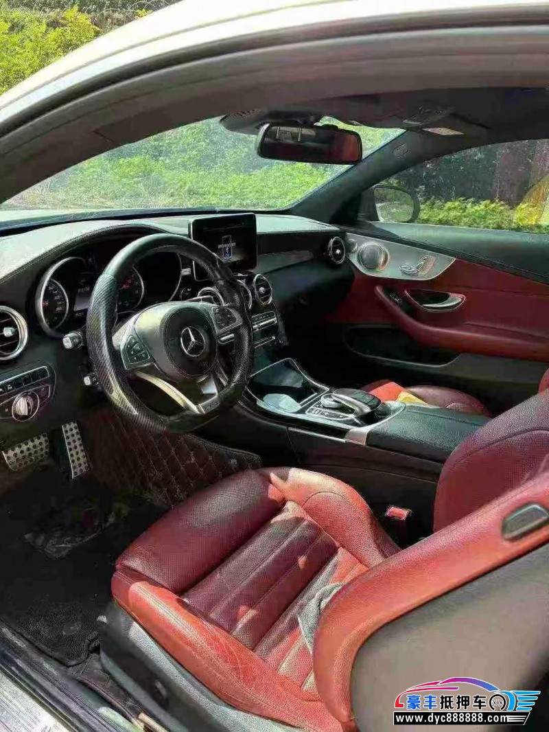 16年奔驰C轿车抵押车出售