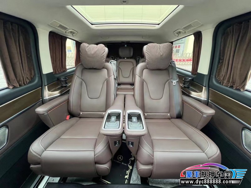 24年奔驰V轿车抵押车出售