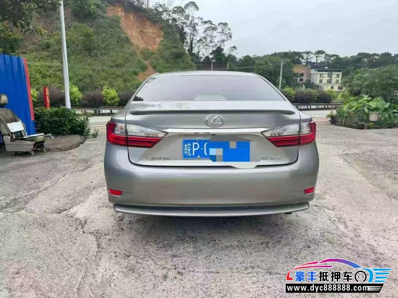 16年雷克萨斯ES轿车抵押车出售