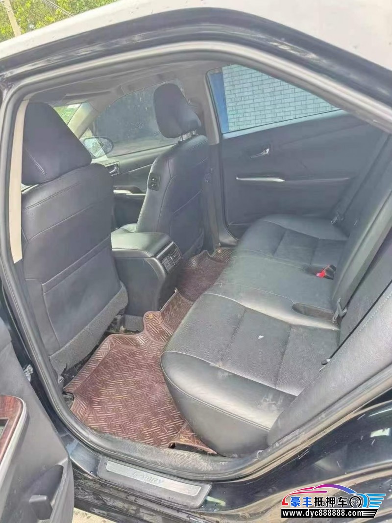 16年丰田凯美瑞轿车抵押车出售