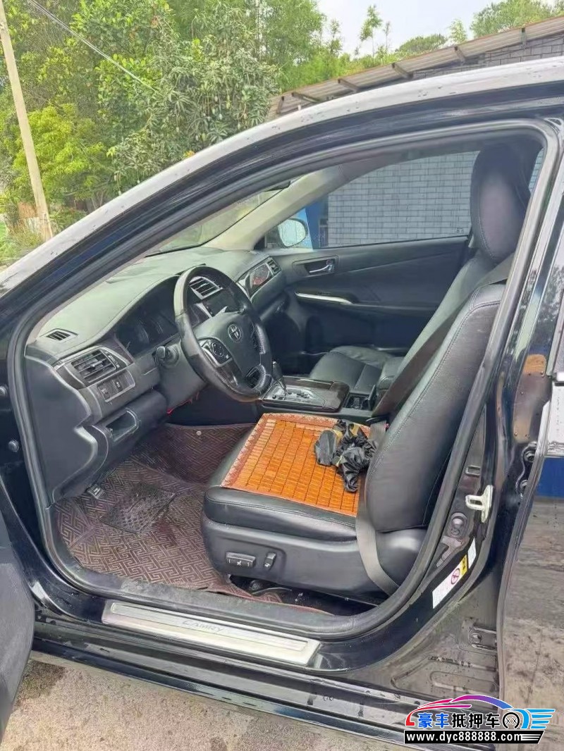 16年丰田凯美瑞轿车抵押车出售