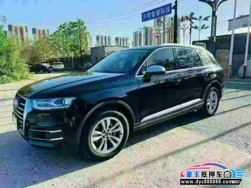 17年奥迪Q7轿车抵押车出售