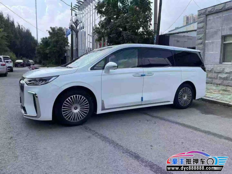 25年岚图梦想家轿车抵押车出售