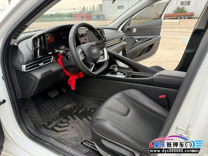 22年现代伊兰特轿车抵押车出售