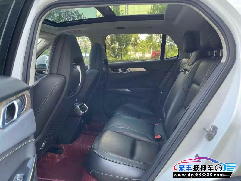 18年领克01轿车抵押车出售