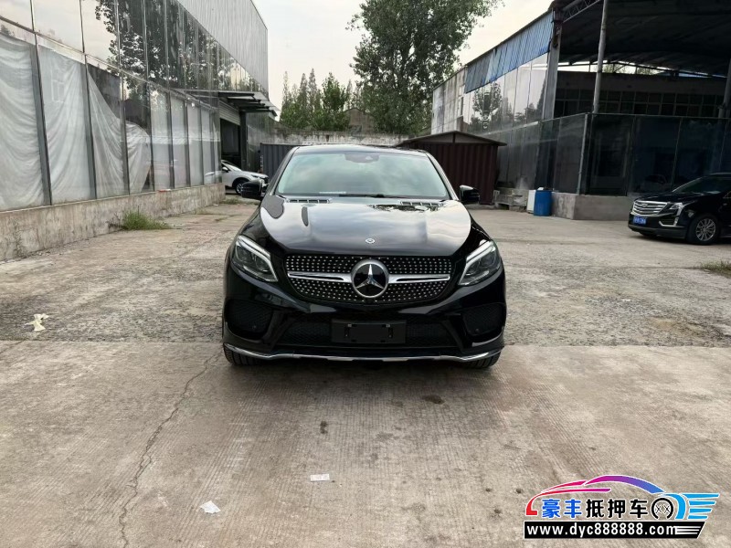 19年奔驰GLE轿车抵押车出售