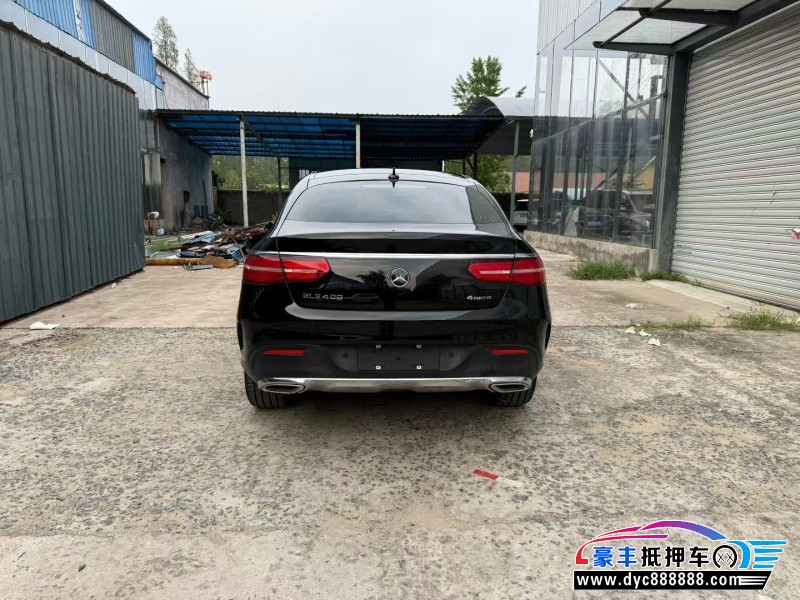 19年奔驰GLE轿车抵押车出售