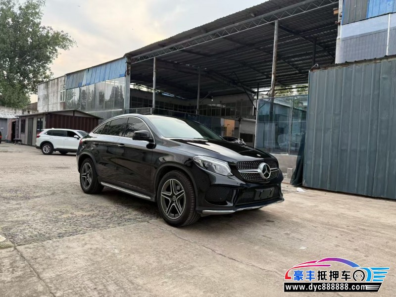 19年奔驰GLE轿车抵押车出售